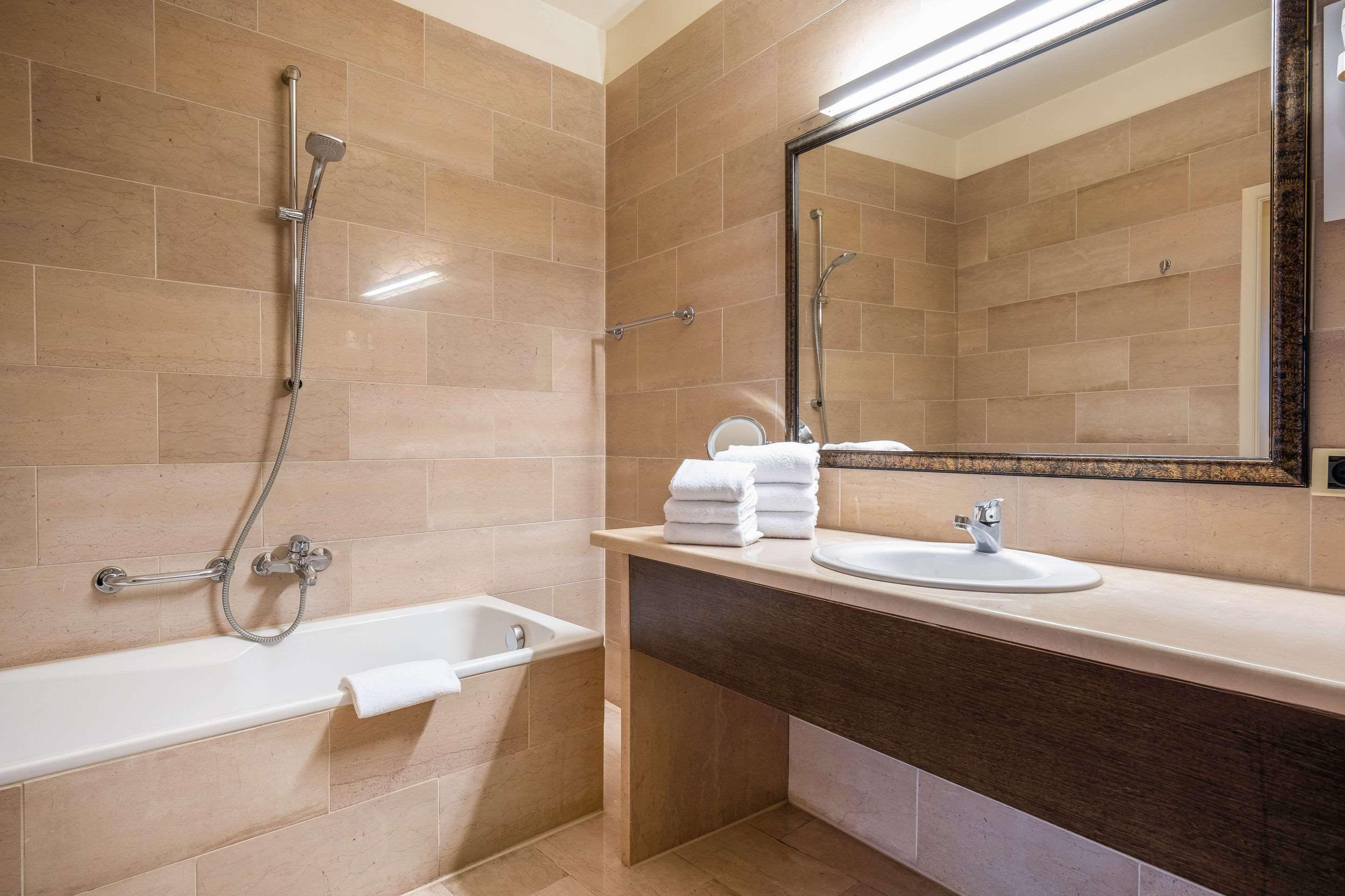 Hotel Opera Centrum 4*